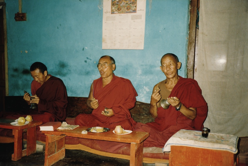buddhismo-vajrayana-yoga-puja